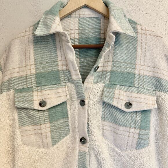 Utcoco Women's Flannel Button Down Fleece Jacket Fall Fuzzy‎ Plaid Blouse Jacket - Picture 4 of 15